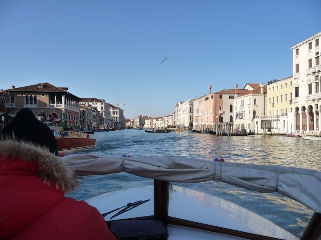 水上タクシーでサンタルチア駅へ。快適なクルーズです。もう、ここからユーロスターに乗ってミラノへ戻って、帰国です。さみしいような・・・。