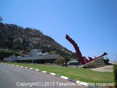 非合法移民・海軍博物館(??????? ?????? ???? ???(Clandestine Immigration and Naval Museum))

イスラエル国防省(???????? ??????????????(Ministry of Defense))により運営されるイギリス委任統治領パレスチナ(????? ?????? ?? ??????? ?"?(British Mandate for Palestine))時代からの海軍に関する博物館です。


非合法移民・海軍博物館：http://en.wikipedia.org/wiki/Clandestine_Immigration_and_Naval_Museum
イスラエル国防省：http://ja.wikipedia.org/wiki/%E5%9B%BD%E9%98%B2%E7%9C%81_(%E3%82%A4%E3%82%B9%E3%83%A9%E3%82%A8%E3%83%AB)
イギリス委任統治領パレスチナ：http://ja.wikipedia.org/wiki/%E3%82%A4%E3%82%AE%E3%83%AA%E3%82%B9%E5%A7%94%E4%BB%BB%E7%B5%B1%E6%B2%BB%E9%A0%98%E3%83%91%E3%83%AC%E3%82%B9%E3%83%81%E3%83%8A
