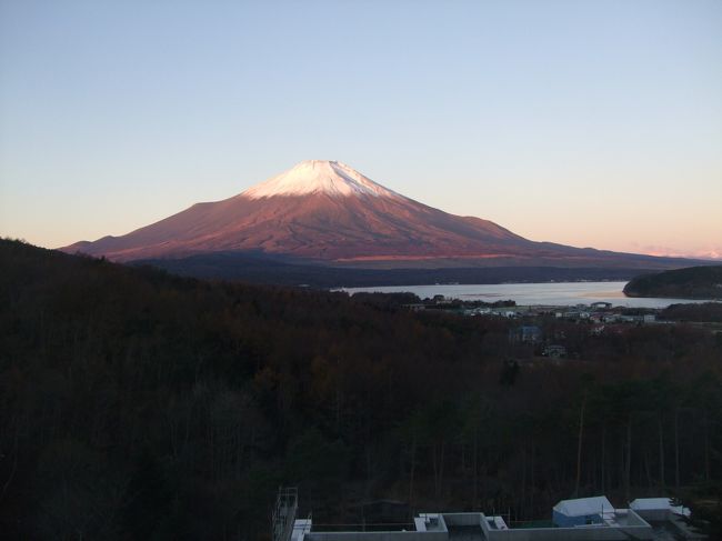 夜明けの富士。２００８年１１月２０日午前６時頃。