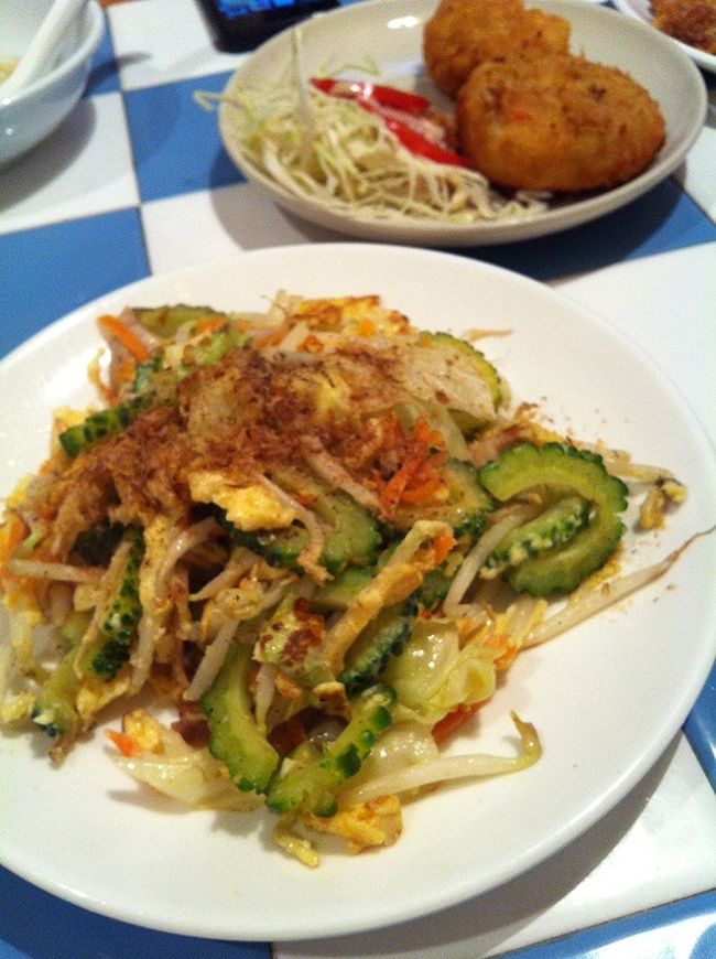 soi69の金城さんで食べさせてもらう。