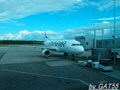 ヘルシンキで2時間半待ち。搭乗ゲートが二転三転しましたが、無事離陸。