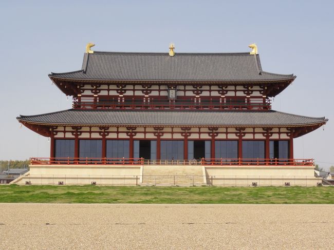 正面　「約４４ｍ」、<br /><br /><br />側面　「約２０ｍ」、<br /><br /><br />高さ　「約２７ｍ」。