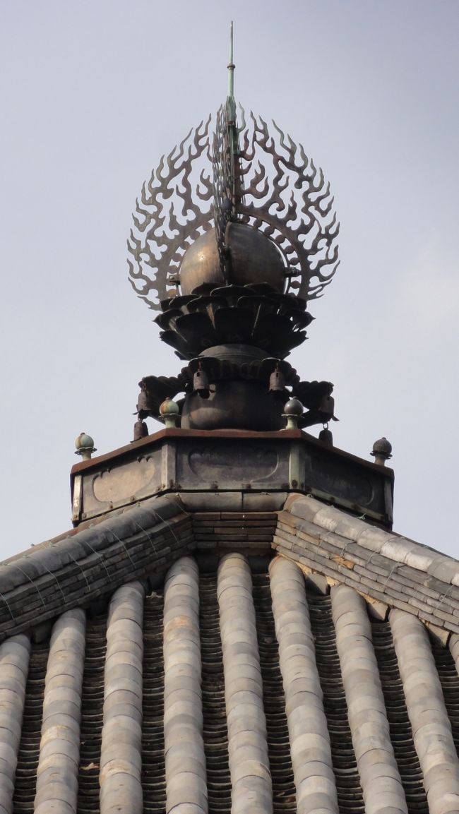 「南円堂」　の　「相輪？」　