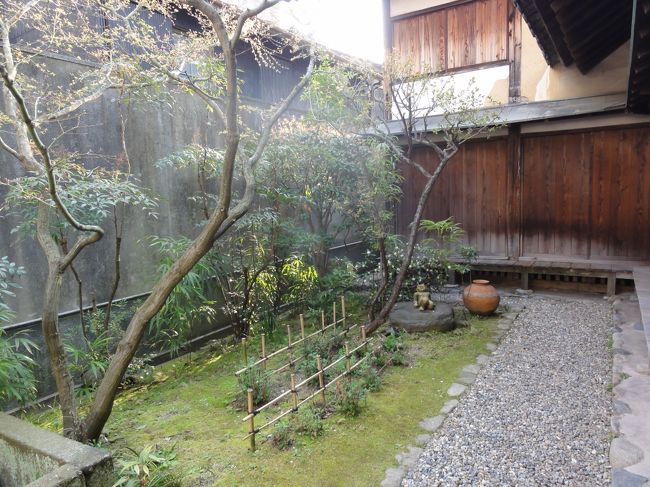 「中庭」　もありました。<br /><br /><br />「県指定文化財」　のようです。