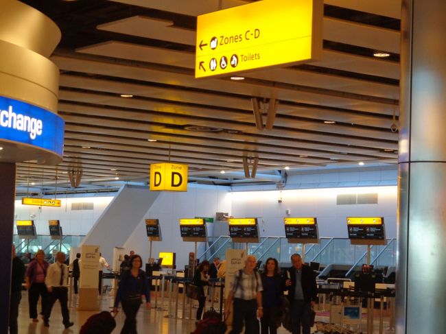 出発の約2時間半前に空港へ到着し。。長蛇の列を想定していたのですが，あれ？あっという間にチェックイン，保安検査，出国まで完了しました。<br /><br />韓国の方ってのんびりしてらっしゃるのね。。