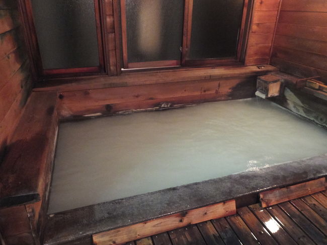 こっちが棒でお湯をかきまぜた後の写真。<br />なんとな〜くこっちの方が白く見えると思います。<br />この頃には、かきまぜるのも楽しみのひとつになってました（笑）