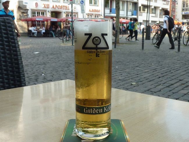 ケルンへ移動。<br />駅前の大聖堂は首を痛めそうな高さと大きさで大迫力。<br />町の中心部を歩いて見るとケルンもビールの町でした。<br />　<br />ブログに詳細を書きました。<br />http://blog.livedoor.jp/qz2010il/archives/1541590.html<br />