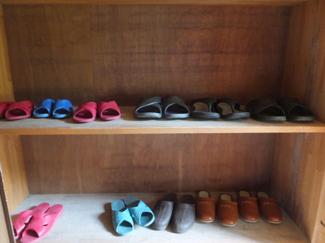 ここでサンダルに履き替えます。