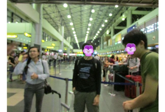 旅行会社の現地のガイドさん 日本にまだ来たことがないとのことでしたが・・・とても日本語が上手でびっくり(@@<br />日本語は大学で憶えたそうです〜<br /><br />ここでガイドさんとTさんとお別れです!<br /><br />じゃあね〜元気でね♪〜また会えるね!!!<br />