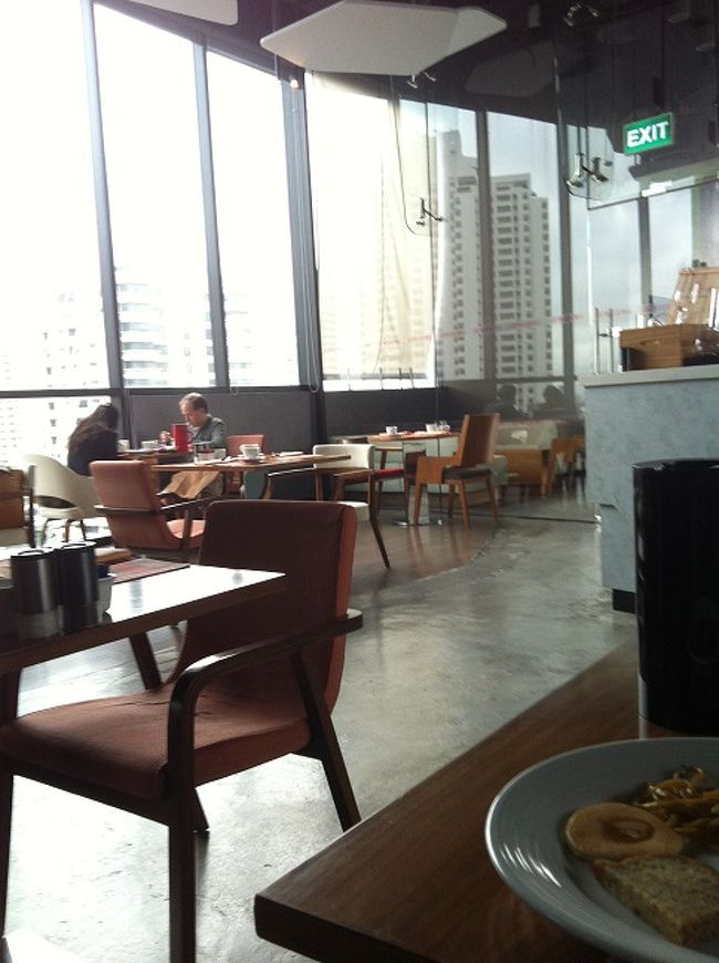 11:10飛行機なので、マターリ朝食を取ったら空港へ行く。<br /><br />つこって、今週の火曜日に帰ってきたけど、<br /><br />次は、来週の月曜日からバンコクだす。<br />