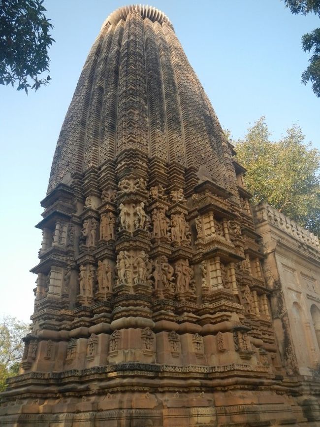 アーディナータ寺院。ジャイナ教の寺院だ。