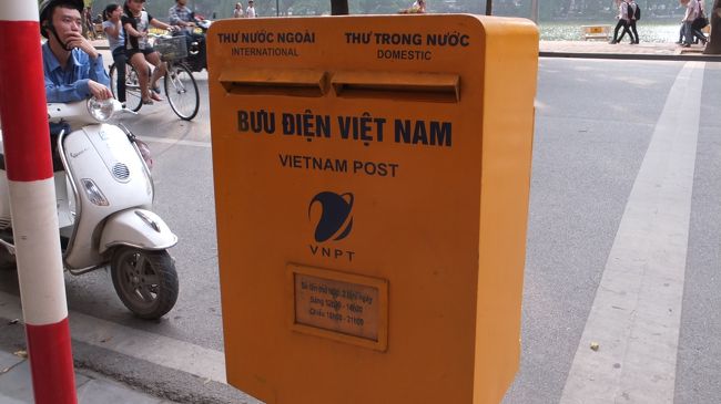 英国系は赤色、仏国系は黄色です。<br />大体ですが。