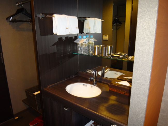 　洗面台です。<br />　狭いけど　機能的に作られていて狭く感じません