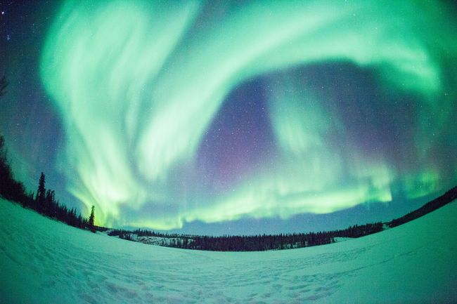 これでもか、これでもかと言うくらい、オーロラが踊りまくります。