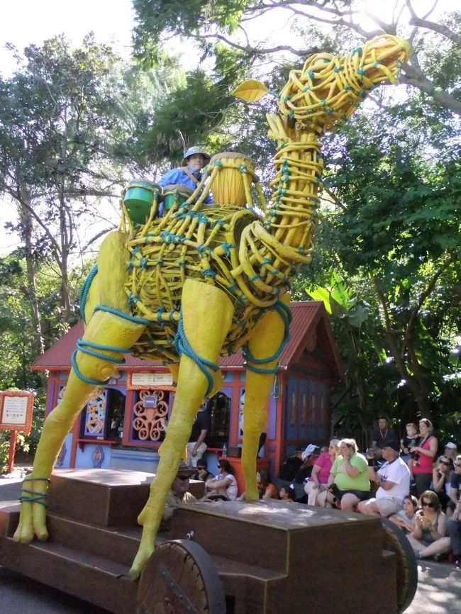 アニマルキングダム昼のパレード