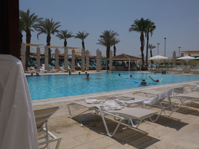 ホテル上をイスラエル空軍機が飛行していました。<br />ヨルダン国境のため1日数回飛行しているようです。