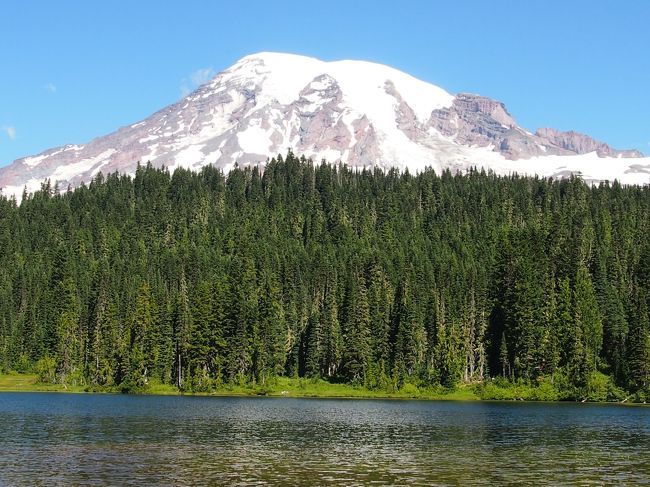 この日は少し風があり逆さMt.Rainierは見られませんでした。