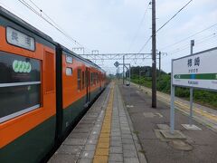 途中の柿崎駅で特急の通過待ち。ちょっと外に出てみました。