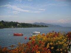レマン湖

スイスとフランスにまたがる、中央ヨーロッパで2番目に大きい三日月型の湖です。

