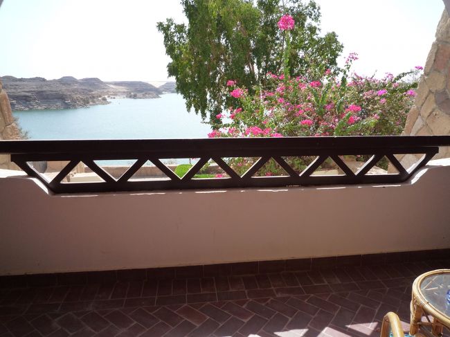 バルコニーからの眺め。ナセル湖が見えます。