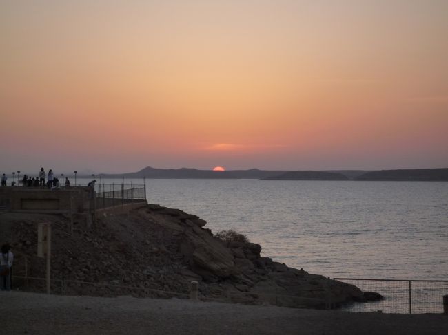 翌日はAM5時過ぎにホテルロビー集合で夜明け前に神殿に行きました。