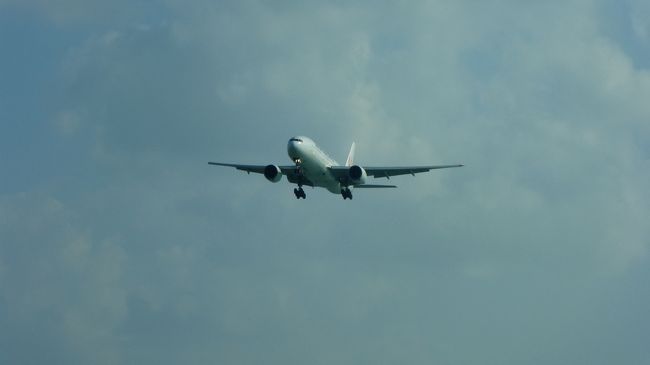 その後、瀬長島にやって来て、暫く那覇空港に着陸する飛行機を眺めていました。