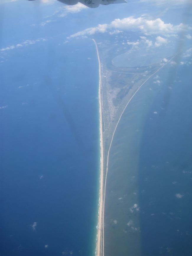 ヘスチンガ・ダ・マランバイア<br /><br />　リオから約４５ｋｍにある島で<br /><br />　　非常に美しい浜辺が続く<br /><br />http://www.youtube.com/watch?v=Uk198YN4PrA