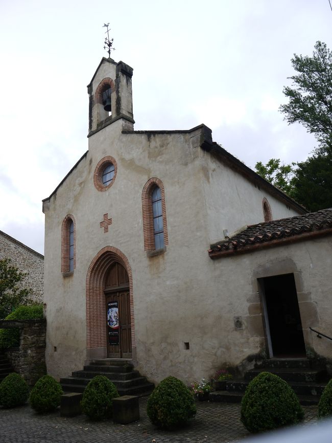 村のもうひとつの教会であるサン・ピエール教会です。これまでの経験では、ひとつの村には教会は一つの所が多いのですが、稀に２つ以上ある村もあります。