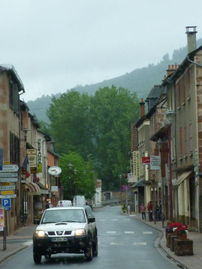 １３：１４<br />途中の小さな街。