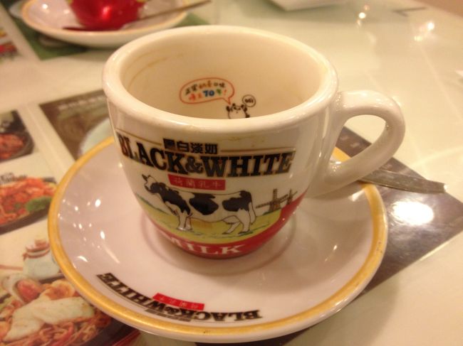 2012/1/23<br />旧正月元旦に、営業していたチムサアチョイの店で