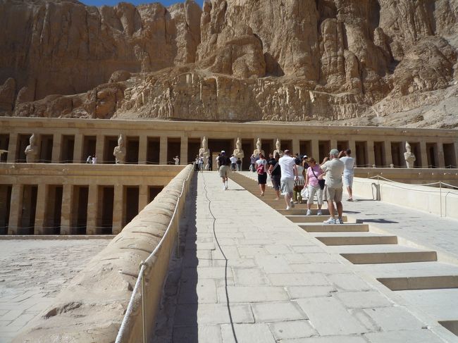 3階に向かいます