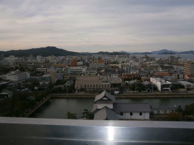 天守閣最上段から今治の街並み