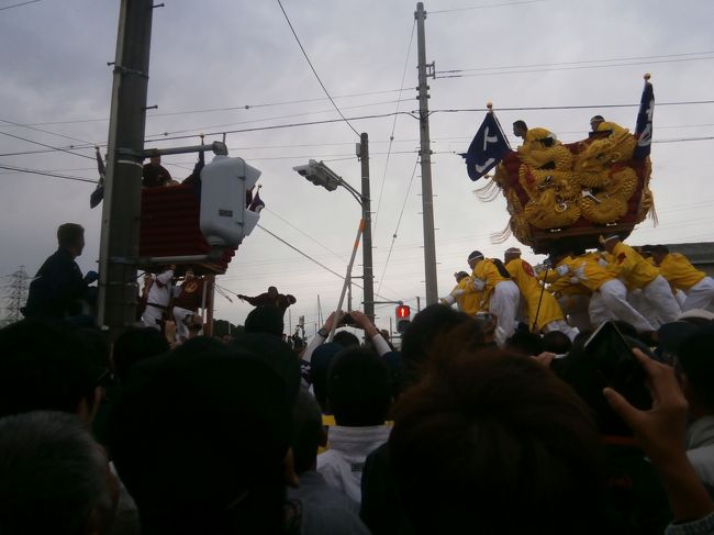 太鼓台同士がぶつかりあいます！！