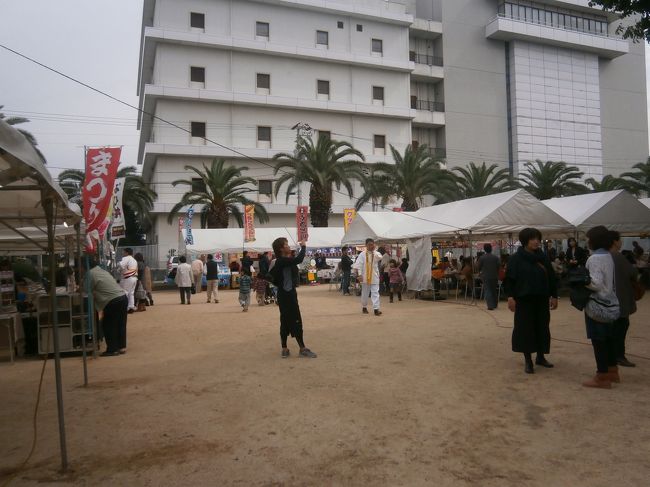 その後一宮神社に・・・近くの中央公園では物産展みたいのをしてました。