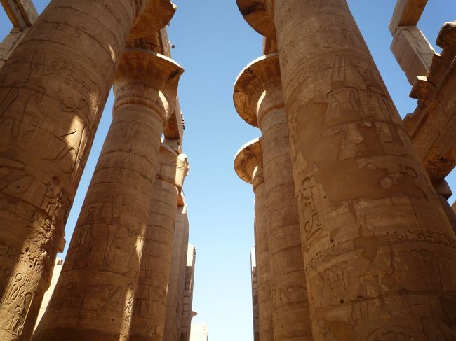 大列柱室は圧巻です