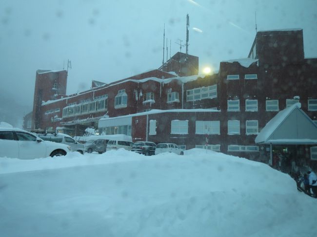 テンションＭＡＸで攻めまくり空港行きのバスに<br />乗ったらホッとしてか、走り始めてしばらくして<br />眠りにつき、