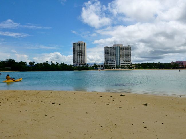 アルバット島から見たホテル