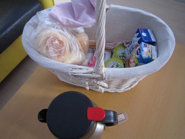 9/13　朝食<br /><br />ここの朝食は、フロントでバスケットを用意しています。<br /><br />