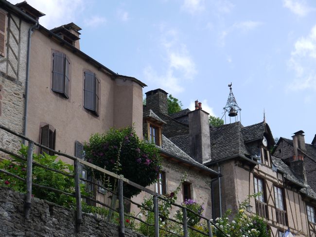 前の写真の左側（上の方）を拡大して撮影しました。