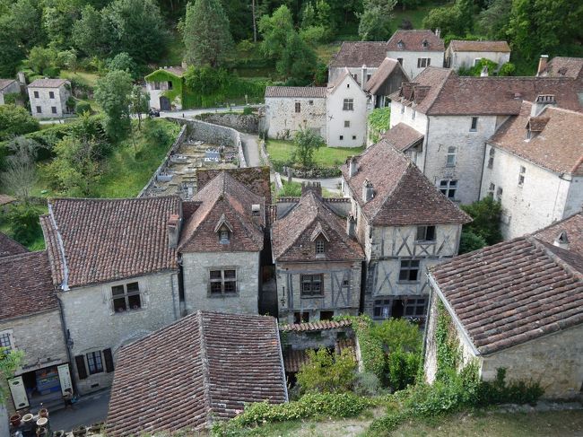 前の写真の大きな岩の上から撮影した写真です。