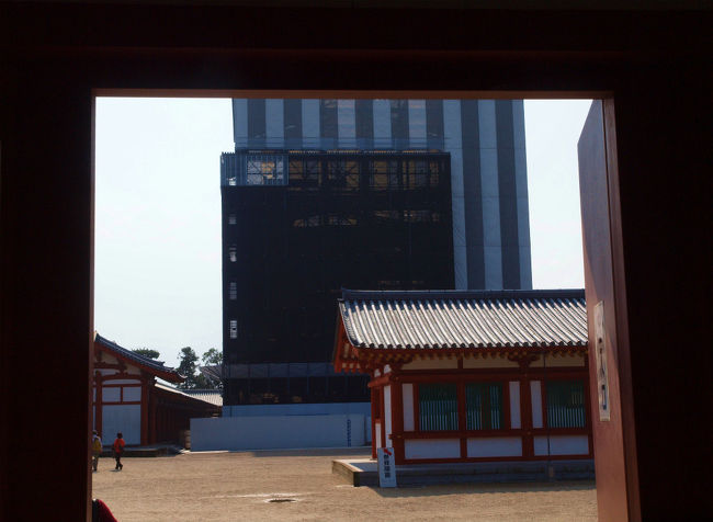 解体　覆屋の偉容