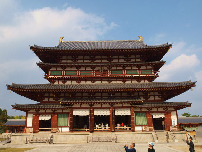 金堂へ<br /><br />