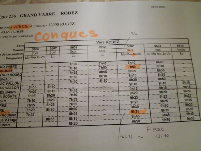 コンクからロデス行き。<br />事前の情報通り、早朝に１本だけのバス。<br /><br />ロデス駅で、この地域の列車の時刻表を手に入れたので、ロデスに戻ってフィジャックに行くことはできないかと検討してみたが、その日の内に着くことはできるが、それでは午後に予定しているサンシルラポピーに行くことはできないとわかり、この案はあえなく却下。<br /><br />コンクからフィジャックへは予定通りタクシーと列車での移動となる。