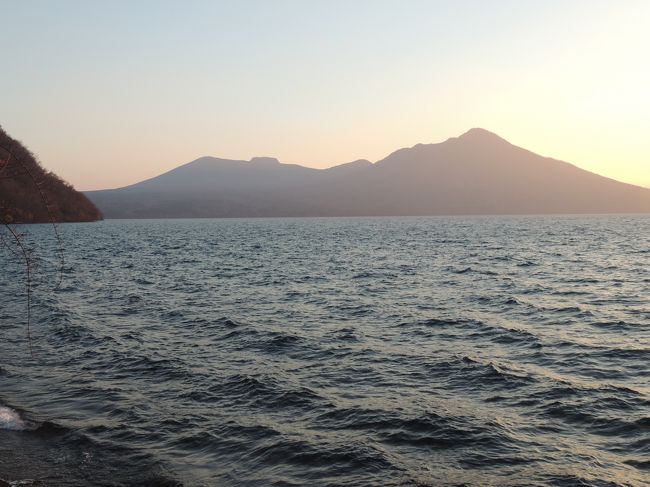 支笏湖畔<br /><br />今日の宿泊地は支笏湖です。