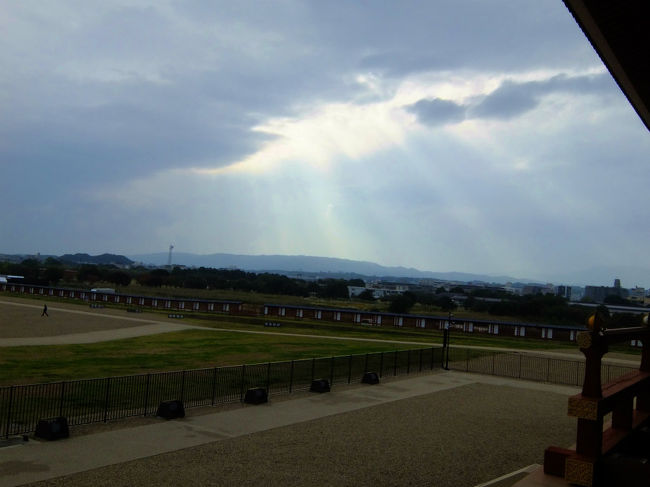 雲の間から日の光<br /><br />　