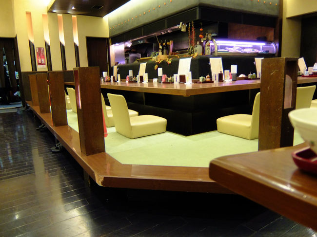 すでに午後２時　腹減った。<br /><br />駅前のビルの地下のレストランで食事