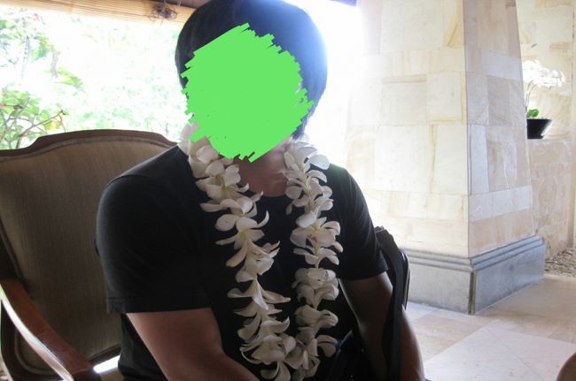 ロビーでレイをかけてもらいました。<br />南国って感じ(^^)