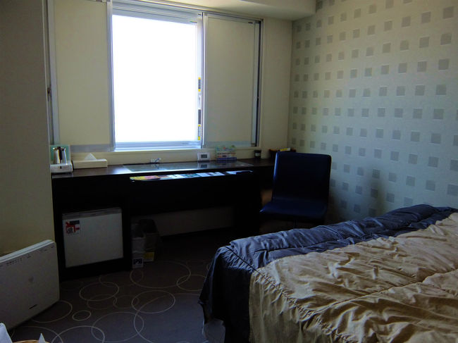 荷物の整理して　<br /><br />すぐ近くのレンタカーの事務所に<br /><br />　すっかり覚えられています<br /><br />　　ニコニコ　「今日はどちらへ？」<br />　<br />　紅葉が綺麗と聞いてるので　柳生方面の<br /><br />　「円成寺さんから」<br /><br />　行きたい所は　いくつもあるのですが<br /><br />　何処までいけるやら？　