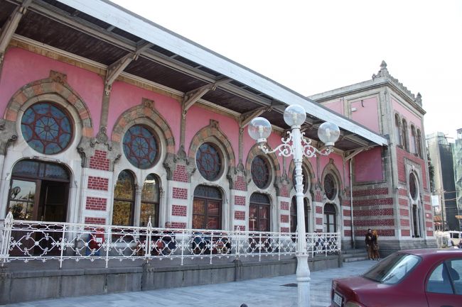 アヤソフィアの見学後は、シルケジ駅へ。