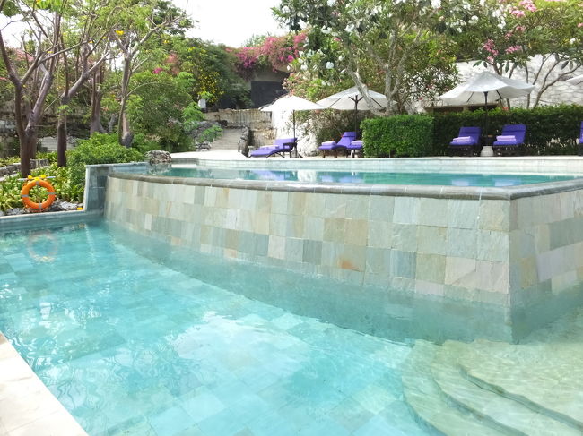 2段になっていて、左右に広いです。<br />我々はちびっこなので、深いところでは何度もピンチに襲われました(笑